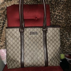 GUCCI TOTE BAG.